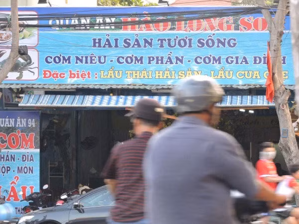 Du khach Nhat an 3 mon, 2 bia het... 22 trieu dong