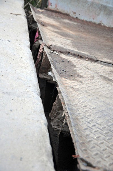 Nguoi Sai Gon lieu minh qua cay cau “dua vong”-Hinh-4