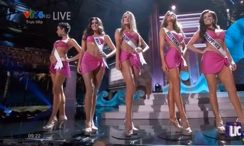 Các thí sinh Hoa hậu Hoàn vũ 2014 trong phần thi áo tắm.