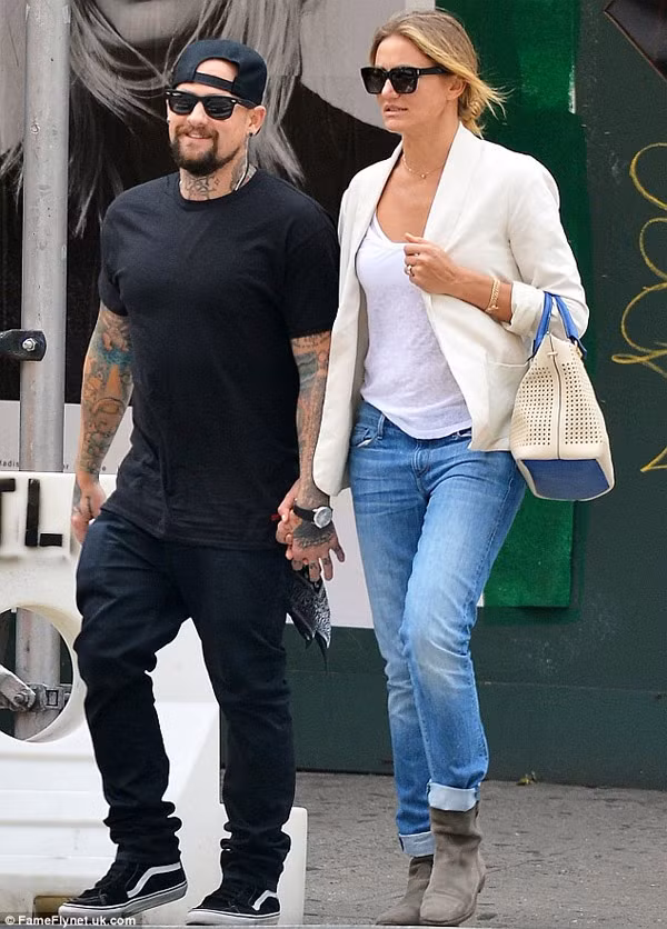 Cameron Diaz len xe hoa voi chu re kem 7 tuoi