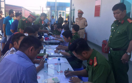 Phát hiện 3 tài xế container dương tính ma túy gần cảng Phú Hữu Phat hien 3 tai xe container duong tinh ma tuy gan cang Phu Huu