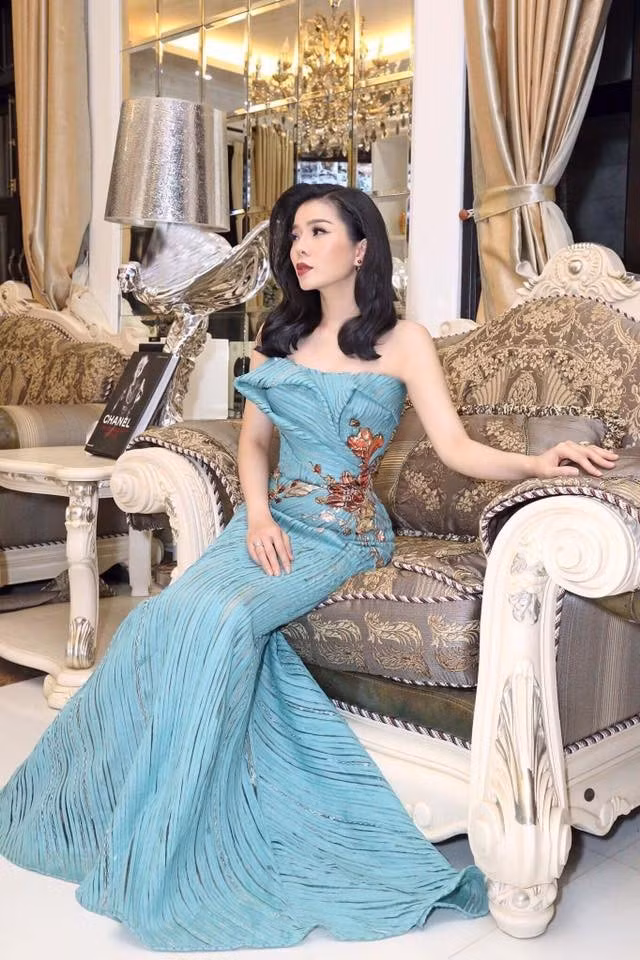 Biet thu trieu do it nguoi biet cua Le Quyen va chong dai gia-Hinh-5