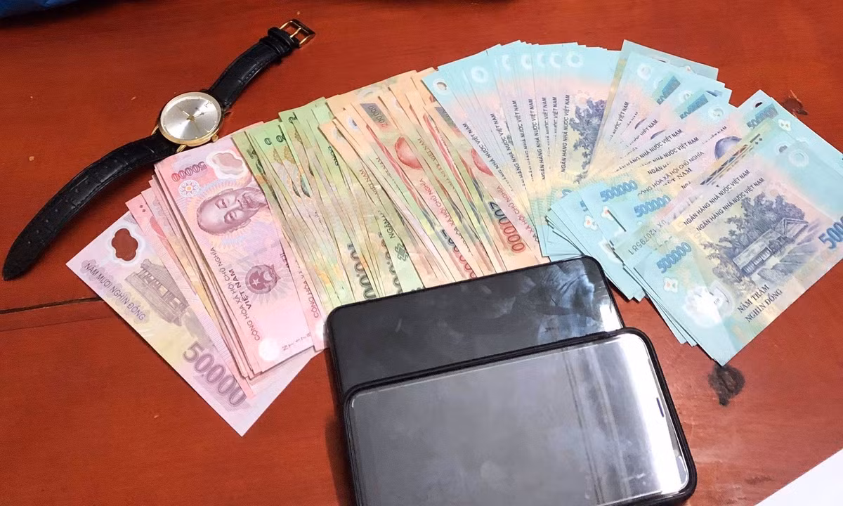 Bat giu “sieu trom nhi