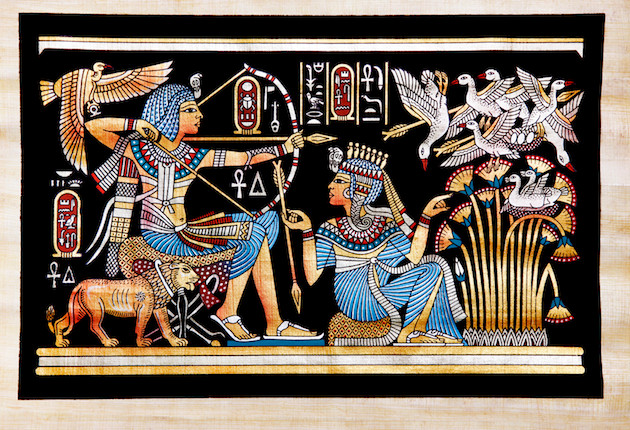 Những người chơi sẽ sử dụng lao, cung tên để tiêu diệt con mồi. Đôi khi phần thưởng của họ chính là những con vật mà họ bắt được.