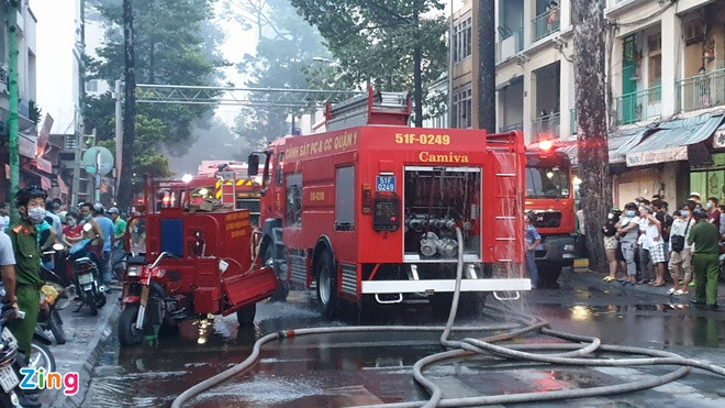 Chay lon o quan 1-Hinh-4