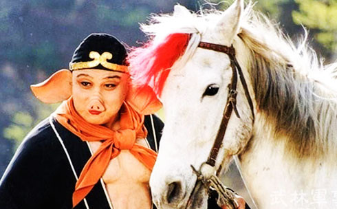 Trong khi ấy, Trư Bát Giới có bản tính ham ăn, tham tiền, thích đồ quý giá và háo sắc. Nếu giao 3 bảo bối cho Trư Bát Giới trông nom thì người đồ đệ này của Đường Tăng có thể nổi lòng tham lấy làm của riêng hay đem bán lấy tiền.