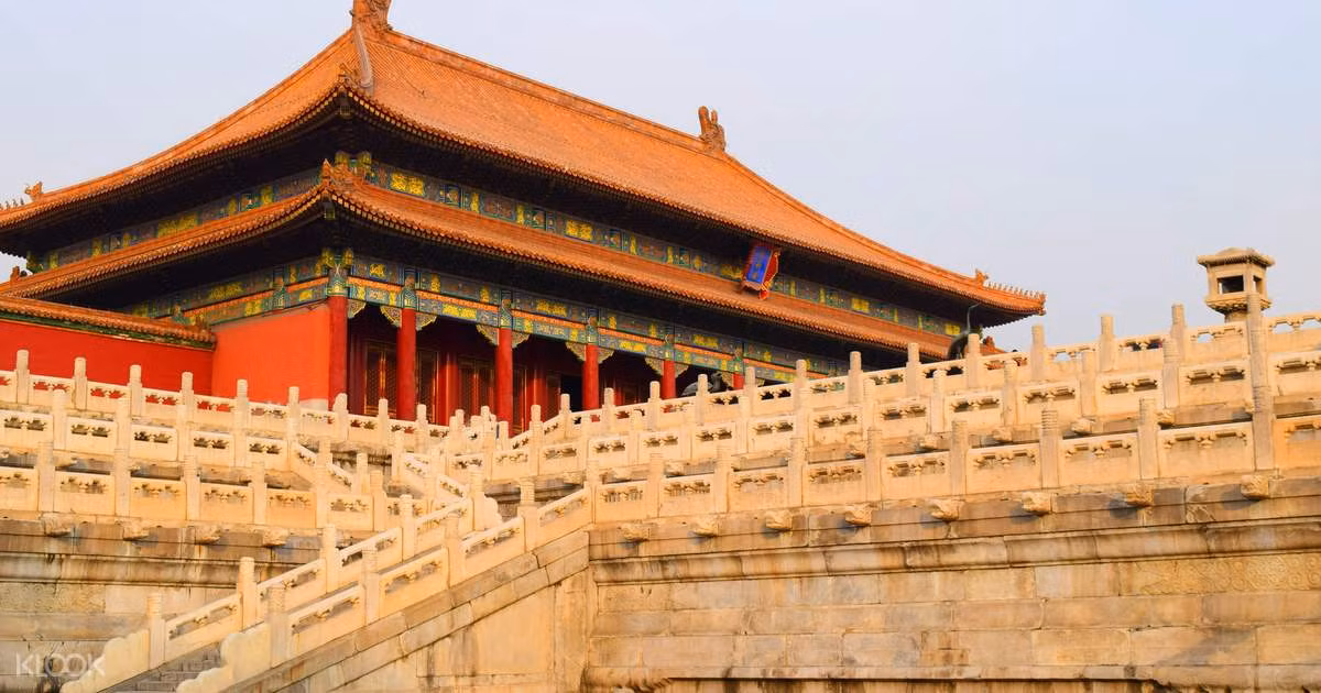 Khi phát hiện có kẻ đột nhập vào bên trong Tử Cấm Thành, thị vệ hoặc thái giám trong cung sẽ lấy chiếc tù hình sừng trâu cắm vào lỗ trên thạch biệt lạp và thổi thành tiếng.