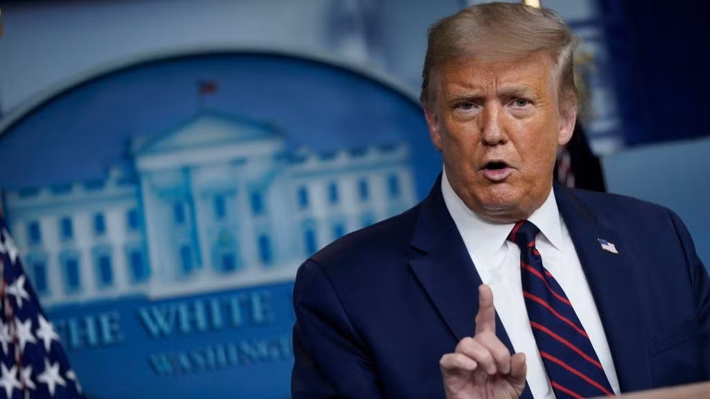 Thế nhưng, ông Trump chứng minh cho mọi người thấy ông có thể "lội ngược dòng", thu hẹp khoảng cách và dẫn trước đối thủ để trở thành Tổng thống thứ 45 của Mỹ.