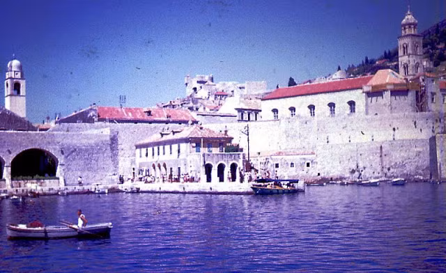 Cuộc sống thanh bình, mộc mạc của người dân ở Dubrovnik, Croatia năm 1963.