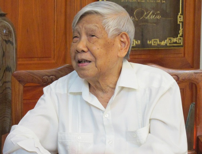 Vào tháng 6/1991, tại Đại hội đại biểu toàn quốc lần thứ VII của Đảng, đồng chí Lê Khả Phiêu được bầu là Uỷ viên Ban Chấp hành Trung ương Đảng.