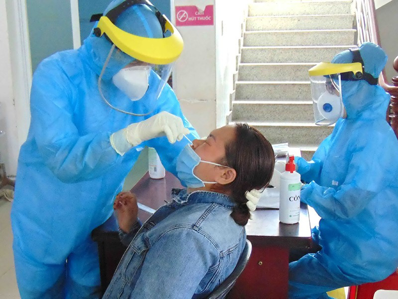 Tron khong khai bao y te: Vo trach nhiem voi cong dong