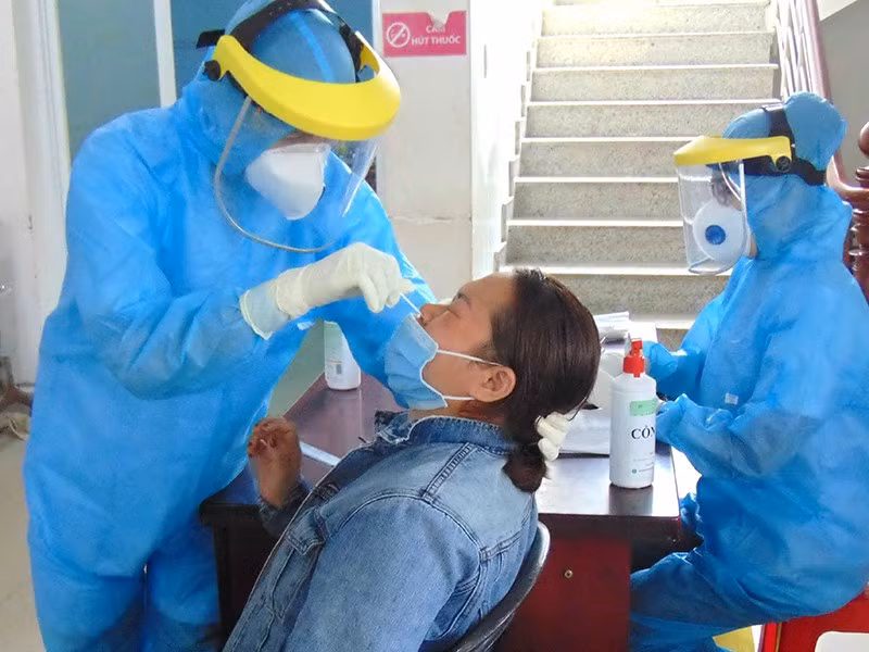 Tron khong khai bao y te: Vo trach nhiem voi cong dong