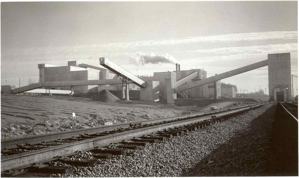 Vào năm 1985, nhà chức trách tiến hành tháo dỡ, san bằng toàn bộ các công trình ở thị trấn Gagnon. Vì vậy, Gagnon trở thành thị trấn "ma" hoang vắng không có bất cứ bất cứ ngôi nhà hay cơ sở hạ tầng nào.