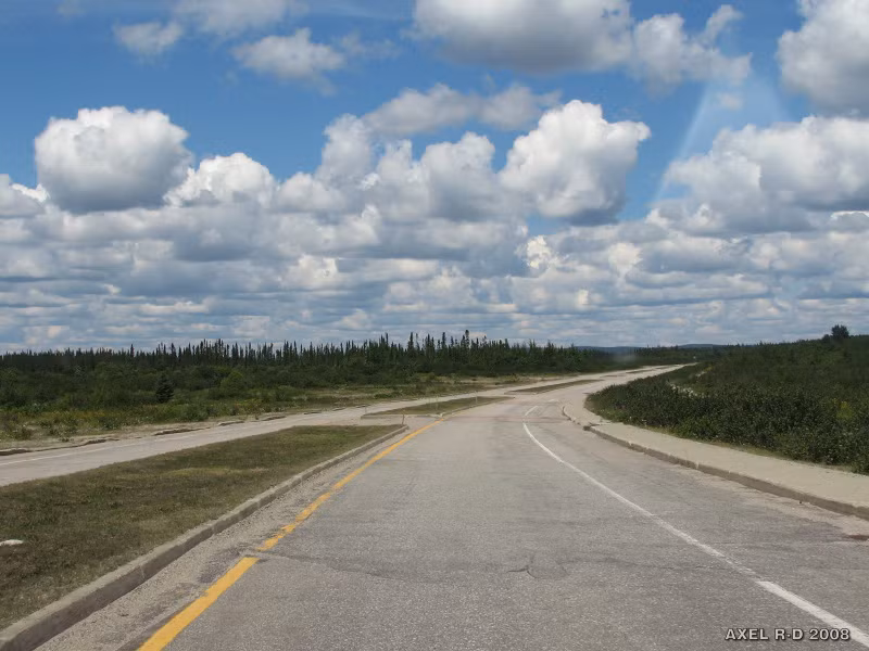 Vào năm 1987, tuyến đường cao tốc được xây dựng xuyên qua thị trấn Gagnon nối Baie-Comeau với Labrador.