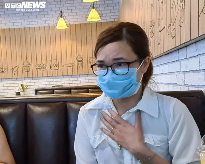 Co gai bi chu quan bat quy xin loi: 10 ngay chua dam ve gap con vi so tra thu