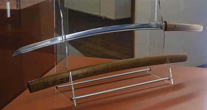 Thanh kiếm Muramasa vô cùng sắc bén có thể cắt đứt mọi thứ. Tương truyền, bảo kiếm này có thể mang đến cho chủ nhân sức mạnh “bất khả chiến bại” và chịu được đủ mọi đau đớn khi giao chiến với kẻ thù.