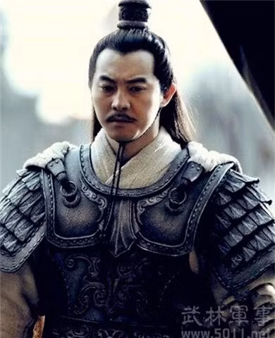 Ông tuyển mộ được nhiều người tài như: Trương Chiêu, Trương Hoành, Chu Du, Lữ Mông, Chu Thái, Thái Sử Từ… Những người này về sau đều trở thành trọng thần của Đông Ngô dưới thời Tôn Quyền.