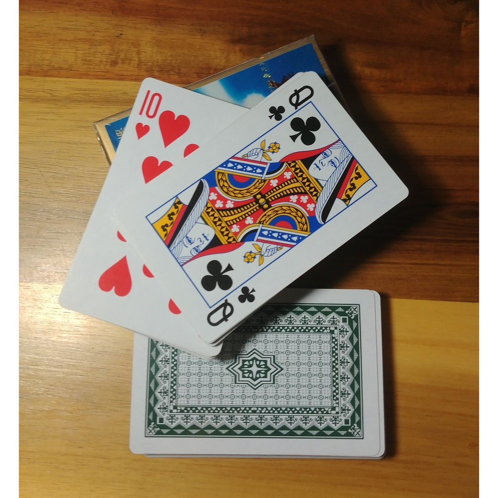 13 loại lá bài (A, 2, 3, 4, 5, 6, 7, 8, 9, 10, J, Q, K) tượng trưng cho 13 giai đoạn của Mặt trăng. Mời độc giả xem video: Thanh Hóa: Bắt hàng loạt quan chức vì tội đánh bạc. Nguồn: VTC Now.