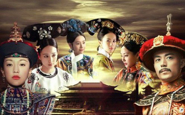 Tập tục này được thực hiện khi hoàng đế chết. Nhiều phi tần, mỹ nhân của vua bị giết hoặc ép phải tự sát trước khi chôn cùng hoàng đế quá cố.