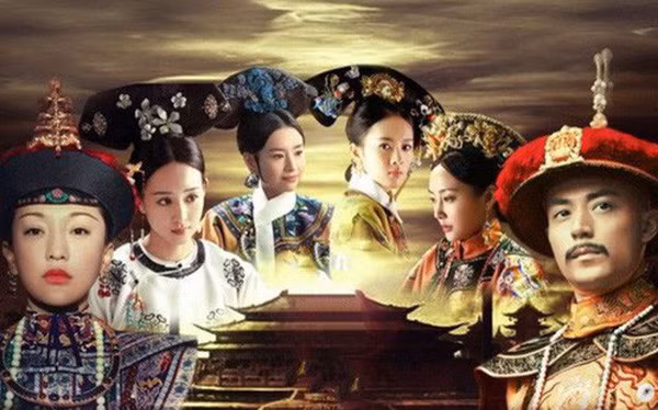 Tập tục này được thực hiện khi hoàng đế chết. Nhiều phi tần, mỹ nhân của vua bị giết hoặc ép phải tự sát trước khi chôn cùng hoàng đế quá cố.