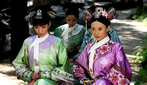 Tập tục tuẫn táng được cho xuất phát từ quan niệm của người Trung Quốc tin rằng những người được chôn cùng người chết sẽ sang thế giới bên kia tiếp tục hầu hạ bậc đế vương.