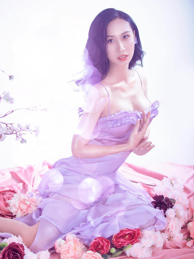 Lynk Lee là người đẹp chuyển giới mới nổi của showbiz Việt. Cô đã trải qua nhiều cuộc phẫu thuật thẩm mỹ để có được dung mạo như hiện tại.