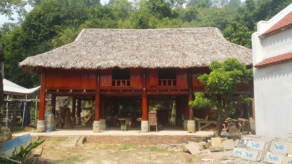 Mới đây, Phó Chủ tịch UBND tỉnh Thanh Hóa yêu cầu các Sở, ngành có liên quan khẩn trương tham mưu bằng văn bản chỉ đạo, xử lý dứt điểm việc đầu tư xây dựng, phục hồi công trình không tuân thủ đúng quy định tại di tích chùa Bạch Tượng ở xã Nga Giáp, huyện Nga Sơn.