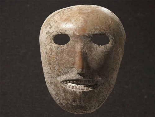 Vì vậy, các nhà nghiên cứu vẫn dành thời gian và tâm huyết để giải mã mục đích sử dụng những mặt nạ cổ xưa này.