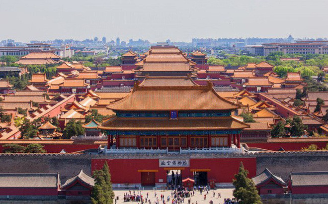 Theo đó, những "hồn ma" này trú ngụ bên trong Tử Cấm Thành suốt nhiều năm và gây ra những sự việc, hiện tượng ma quái, kỳ bí khó lý giải.