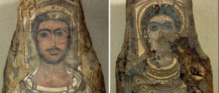 Cụ thể, 2 xác ướp được quấn một lớp vải trước khi bao bọc bằng một lớp ván gỗ cực mỏng. Trên bề mặt của lớp ván gỗ là chân dung của người quá cố.