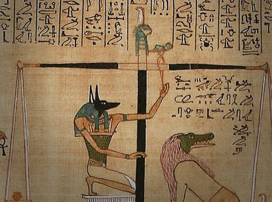 Nếu trái tim đó là của một người thật thà thì sẽ bằng trọng lượng với chiếc lông vũ. Khi ấy, linh hồn người quá cố sẽ được phép vào vương quốc vĩnh hằng của thần Osiris.