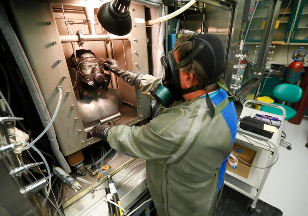 Đây là một trong những "bảo bối" quan trọng giúp con người chống lại hàng loạt tác nhân hóa học và sinh học gây ra trong trường hợp xảy ra một cuộc tấn công bằng vũ khí hóa học hay sinh học.