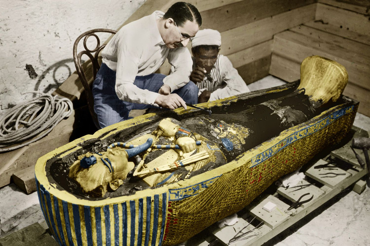 1. Lăng mộ của pharaoh Ai Cập Tutankhamun (hay còn gọi Vua Tut) là một trong những địa điểm khảo cổ nổi tiếng nhất thế giới. Ngôi mộ còn nguyên niêm phong được Howard Carter và các cộng sự phát hiện tại Thung lũng các vị vua năm 1922.
