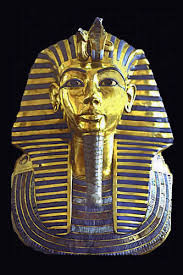 Nhờ vậy, pharaoh Pepi II không còn bị con ruồi nào bu vào người hay xuất hiện trước mặt. Nhờ vậy, tâm trạng của ông trở lên vui vẻ hơn.