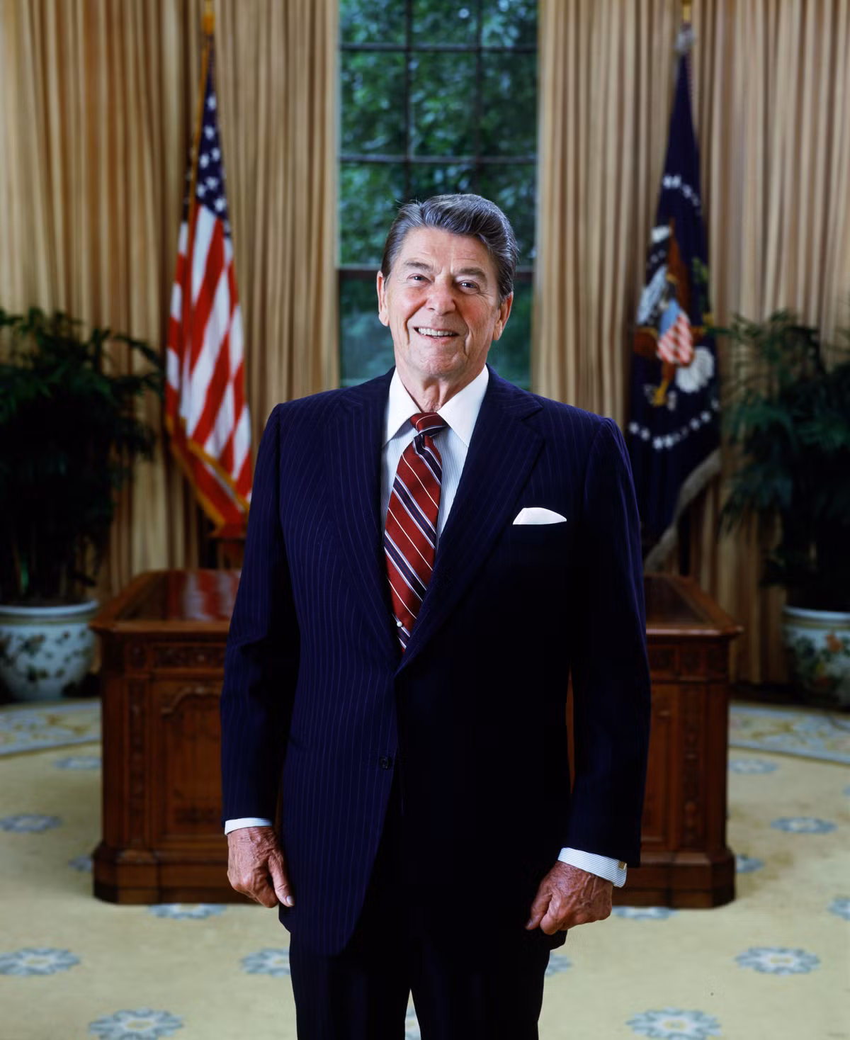 Cụ thể, trước khi cuộc bầu cử Tổng thống Mỹ năm 2020 diễn ra, Ronald Reagan từng giữ kỷ lục là tổng thống lớn tuổi nhất trong lịch sử Mỹ.