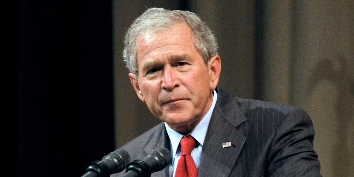 Hơn 220.000 bản "Decision Points" của cựu Tổng thống Bush được bán ra tại khu vực Bắc Mỹ trong 24 giờ đầu tiên. Điều này cho thấy sức hút về cuộc đời và sự nghiệp chính trị của ông đối với công chúng.