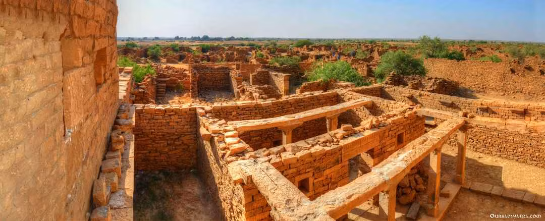 Vì vậy, ngôi làng Kuldhara không còn người nào sinh sống và trở nên hoang vu, lạnh lẽo kể từ đó.