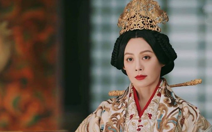 Dù tha thứ cho hành vi dâm loạn của mẹ nhưng Tần Thủy Hoàng được cho là mang bóng đen tâm lý lớn. Ông cả đời không lập hoàng hậu với lý do được cho là sợ sẽ bị vương hậu "cắm sừng" giống như vua cha.