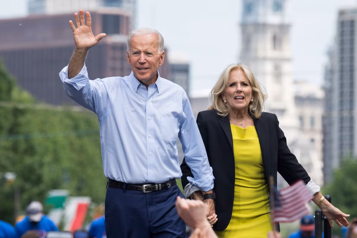 Sau khi trở thành một gia đình, vợ chồng ông Biden sống hạnh phúc và cùng nhau nuôi dạy 2 con trai. Đến năm 1981, bà sinh cho chồng người con gái tên Ashley.