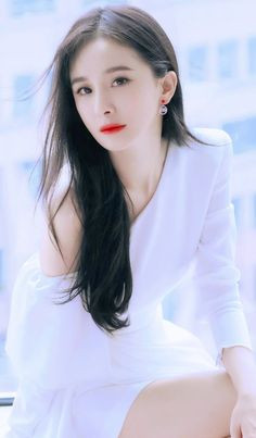 Đặc biệt, những người này thường được sinh ra trong gia đình giàu có khấm khá nên cuộc sống thuận lợi. Khi lớn lên những người này lương thiện nên càng bước vào hậu vận càng có phúc báo.