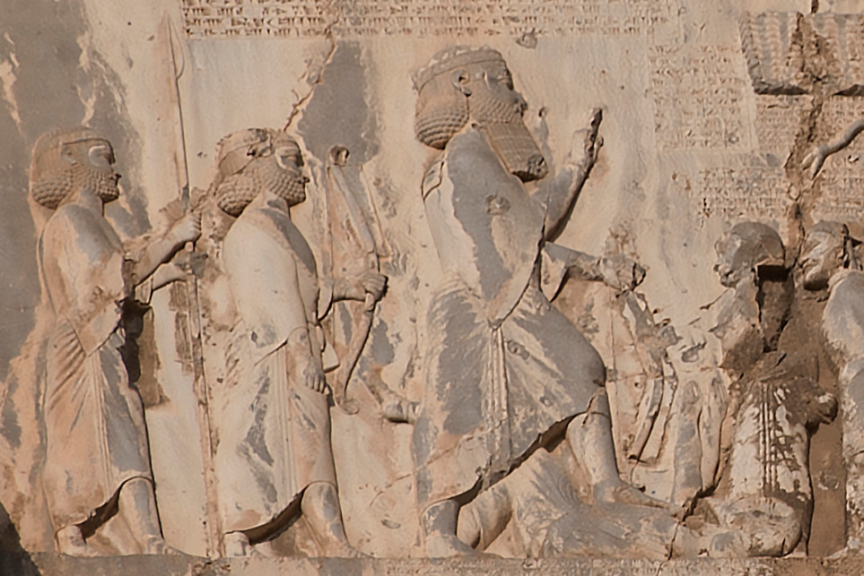 Theo đó, đế chế Achaemenid có sự đa dạng về văn hóa, tín ngưỡng nhưng không xảy ra sự phân biệt đối xử.