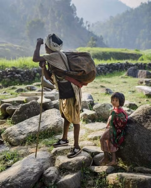Không những vậy, người Raute còn tạo ra một lỗ xuyên qua sọ của người chết để linh hồn người quá cố có thể lên thiên đường và sống cuộc sống vĩnh hằng, hạnh phúc.