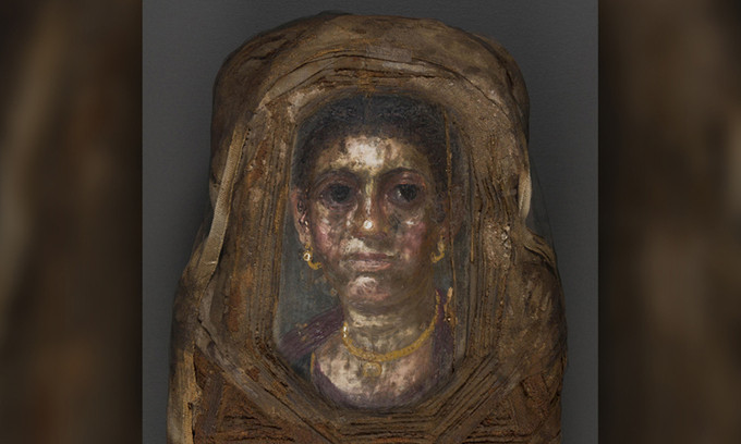 Tiếp đến, giới chuyên gia bổ sung mô mềm trên khuôn mặt, tái tạo mũi và thêm kiểu tóc như trong bức chân dung xác ướp. Kết quả thu được sẽ giúp các chuyên gia giải mã chân dung xác ướp có thật sự trùng khớp với gương mặt trong quan tài không.