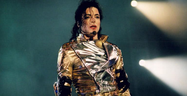 Dù vậy, cái chết của Michael Jackson vẫn để lại nhiều bí ẩn lớn khi có nhiều câu hỏi chưa được giải mã. Trong số này có giả thuyết cho rằng Jackson có thể thực sự tự sát như lời Murray nói hoặc ông hoàng nhạc pop bị giết hại. Do đó, cái chết của Jackson đến nay vẫn còn nhiều nghi vấn.