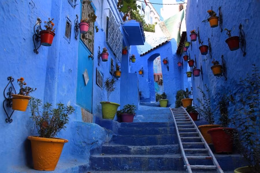 Trong khi bí ẩn này chưa được giải mã thì Chefchaouen trở thành địa điểm du lịch nổi tiếng thế giới.