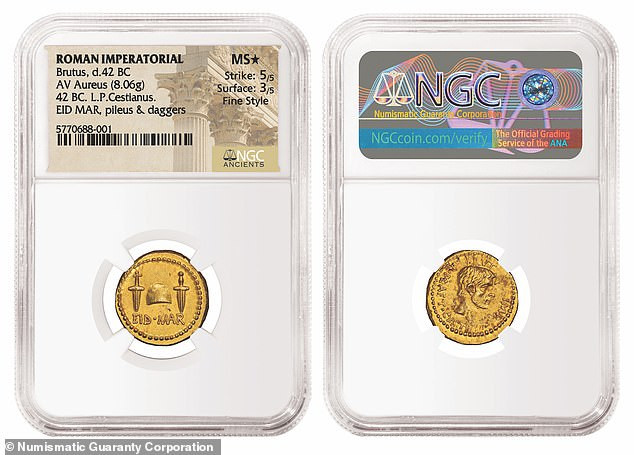 Theo các chuyên gia, đồng xu mới bán với giá hơn 4 triệu USD là một trong 3 đồng xu có niên đại hơn 2.000 tuổi được tìm thấy đến nay và đúc bằng vàng.