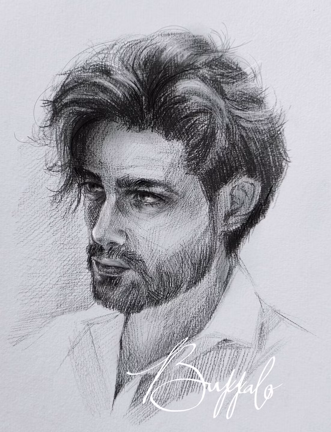 Trong số đó, Long cho biết tâm đắc nhất tác phẩm cực quang trên đỉnh núi tuyết và hoàng hôn trên biển. Mỗi bức tranh chàng trai đều mất hơn 8 tiếng để thực hiện.