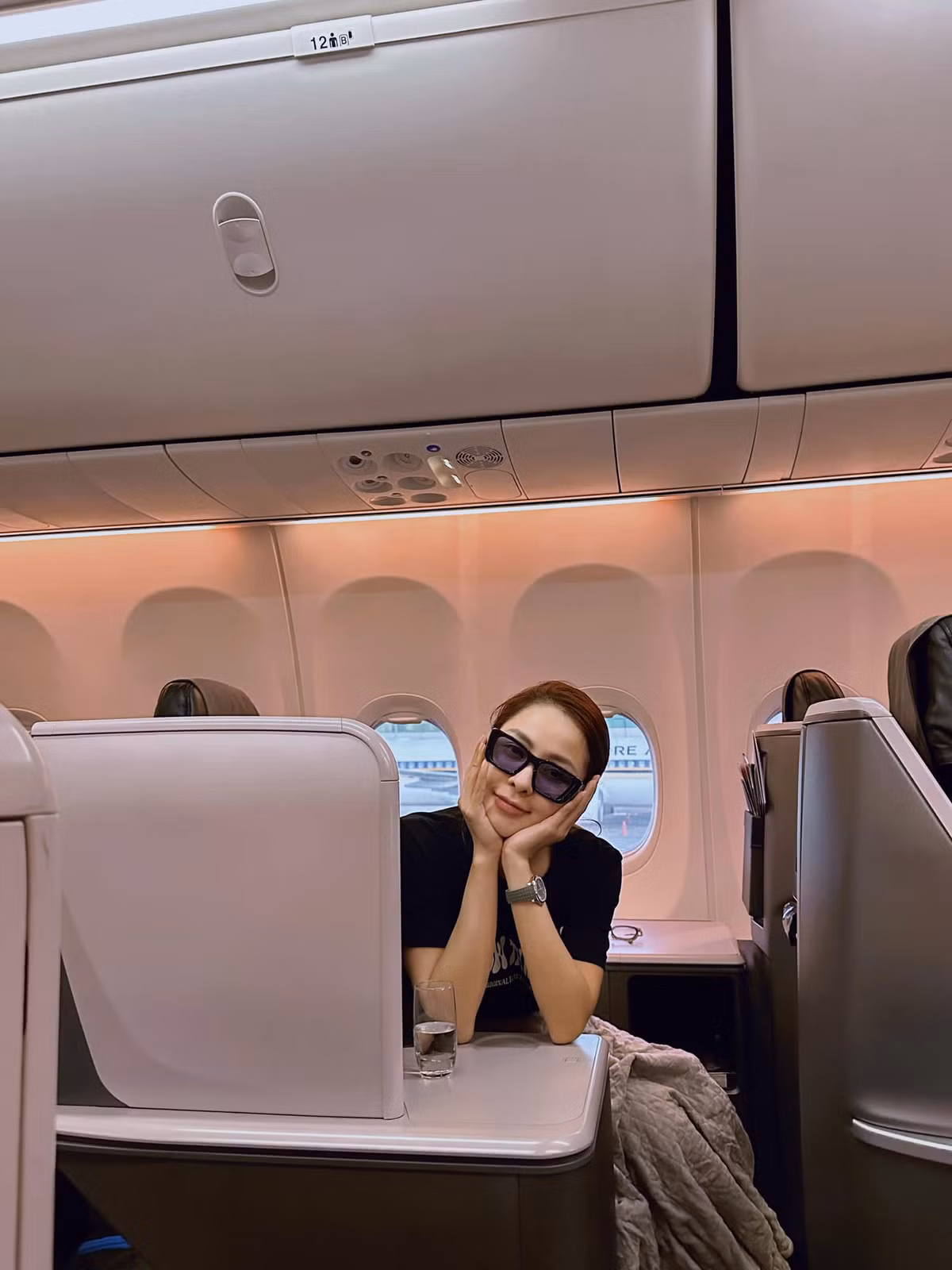 Về chuyện tình cảm Trâm Anh khá kín tiếng, thông tin cô nàng có bạn trai chỉ là đồn đoán của netizen, bản thân Trâm Anh chưa lên tiếng xác nhận. Ảnh: FBNV