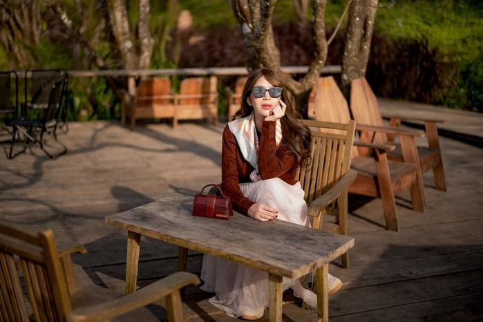 Chiếc túi đặc trưng từ thương hiệu Hermes này hiện có giá dao động trên dưới 500 triệu (tùy theo kích thước và màu sắc).