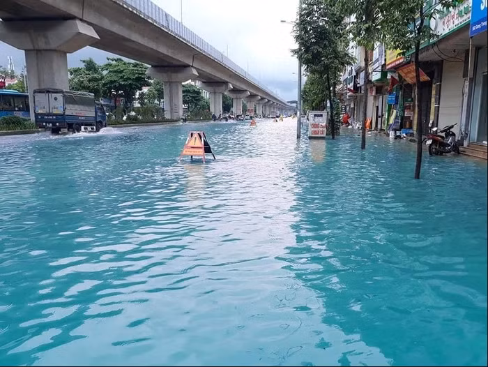 Có thể xem đây là những kiểu hài hước trong ngày mà ai cũng phải than trời về tình cảnh ngập ngụa do cơn mưa lớn.
